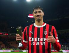 IM体育网页版登录入口-AC米兰女足赢得关键胜利，保持意甲领先优势