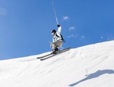 IM体育官方网-巅峰对决，深圳队力克公牛，乔治化身关键先生定乾坤