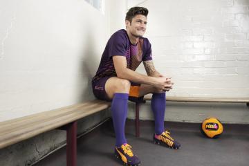 IM体育下载-英超争冠之夜，库里展现巨星价值，跨越时空的竞技启示