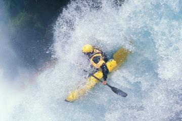 IM体育注册链接-阿拉巴艺术大师级调度，雷恩军团四球狂胜波兰的战术启示