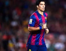 IM体育社区互动入口-从哥斯达黎加奇迹到米兰荣光，足球世界里的唯一性叙事