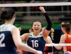 IM体育注册链接-赛道上的心跳瞬间，周冠宇关键超车助阿斯顿马丁险胜雷诺