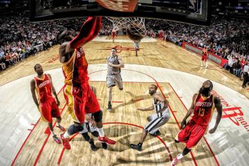 IM体育官方网-冰与火的碰撞，周琦火热状态引领凯尔特人鏖战辽宁