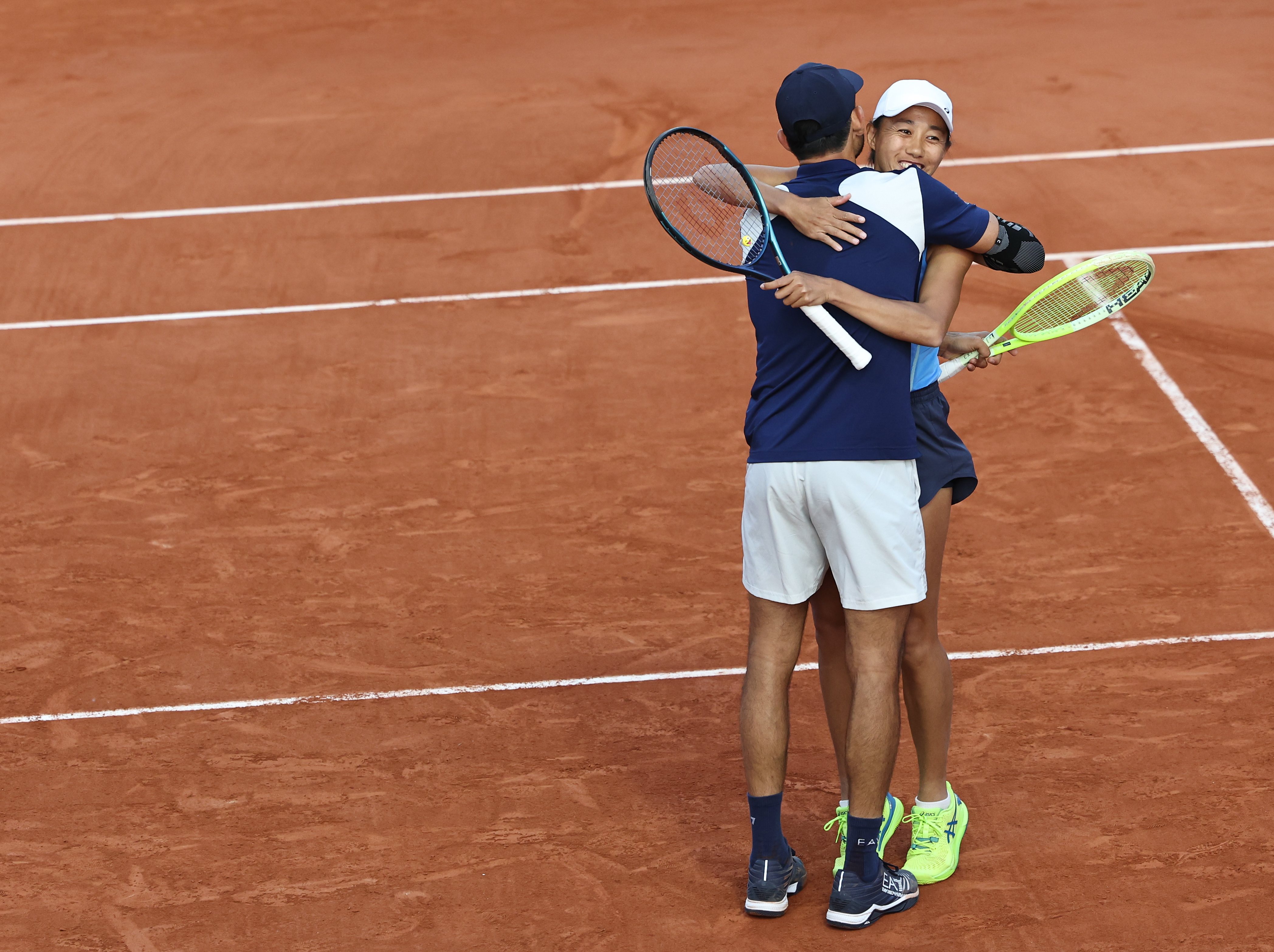 IM体育赛事直播入口-包含美国网球队鏖战法国网球队，瓦林卡绝境逆转的词条