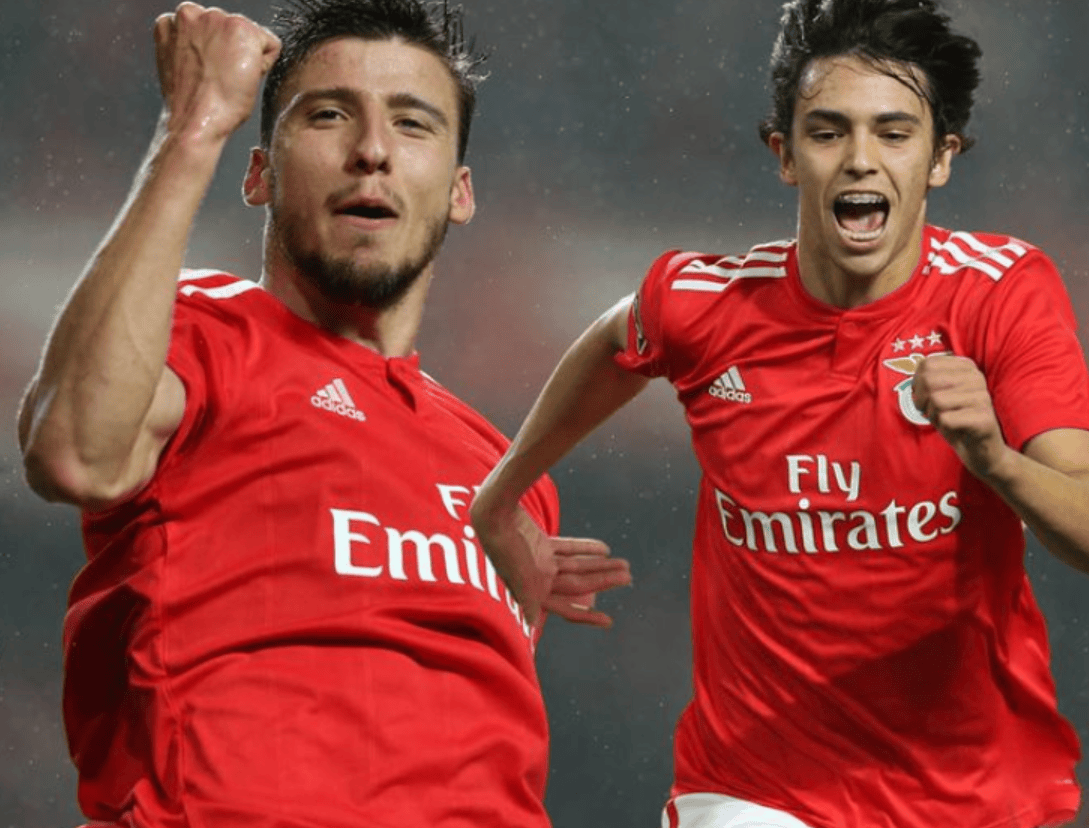 IM体育官方网-狼队惊艳全场，联赛排名稳步攀升