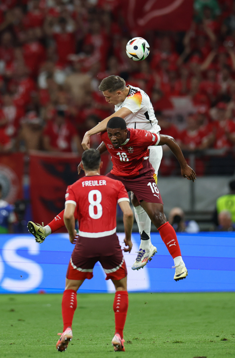 IM体育官方网站-包含瑞士足球职业联赛外援球员表现出色,全力以赴的词条