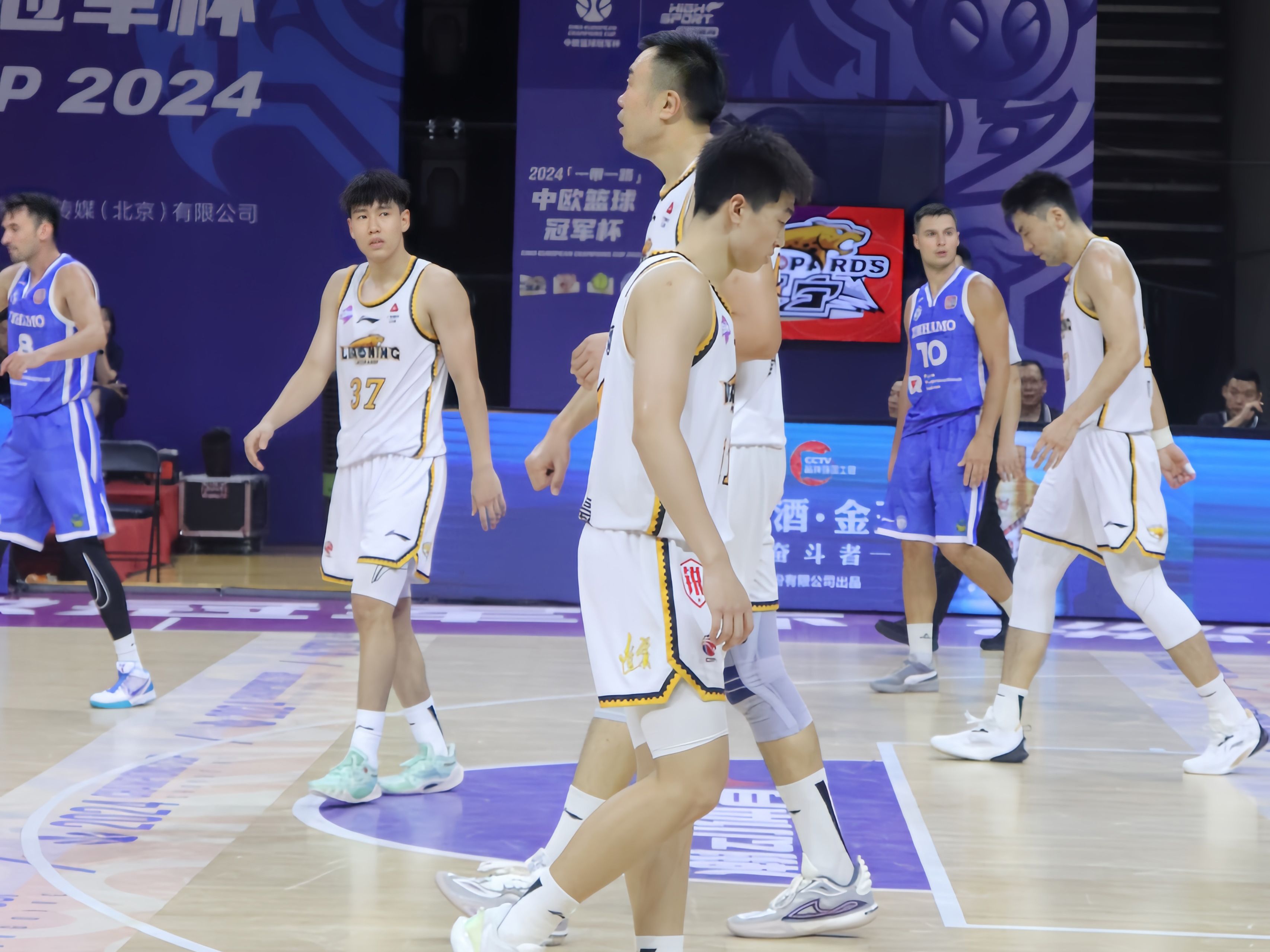 IM体育官方网站-辽宁男篮再度称王，夺得榜首宝座的简单介绍