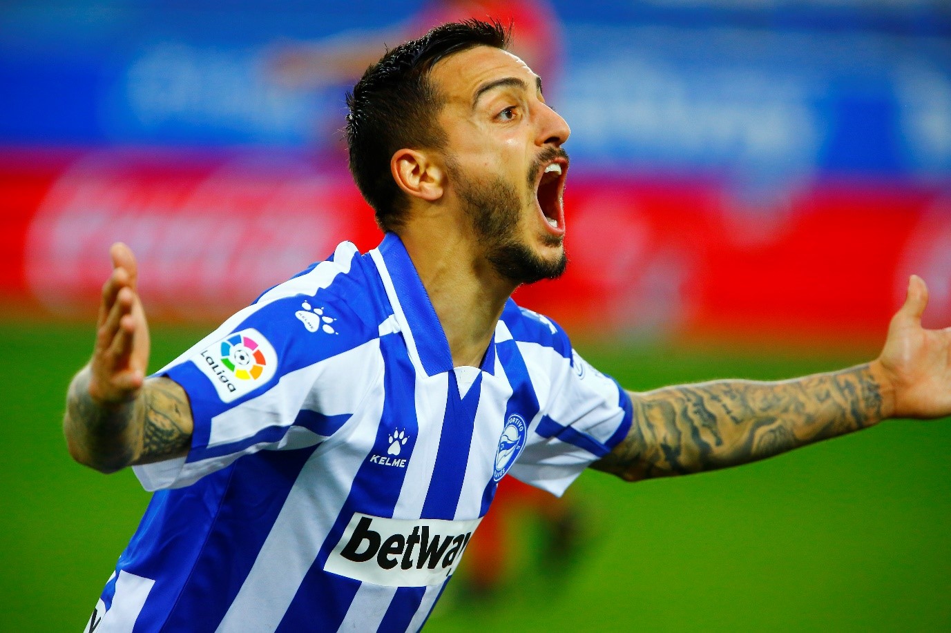 IM体育-马拉加击败埃瓦尔，逃离降级区