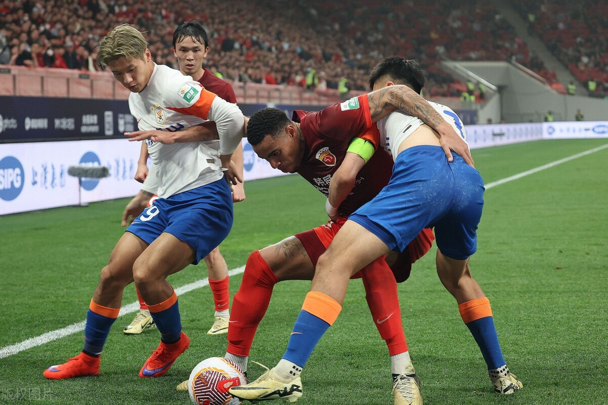 IM体育-热血澎湃的中超比赛，全力以赴的表现的简单介绍