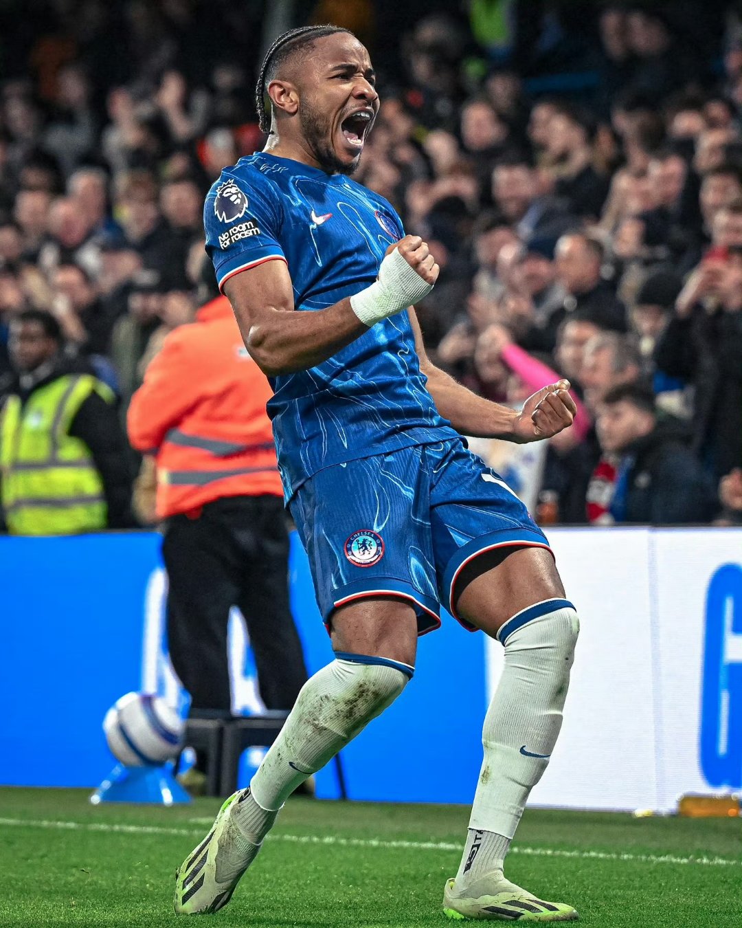 IM体育动画直播通道-关于切尔西遭遇主场失利，球队士气受挫的信息