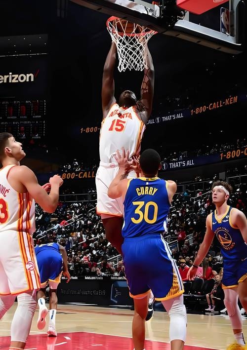 IM体育App下载-爵士险胜马刺，福克斯高光表现