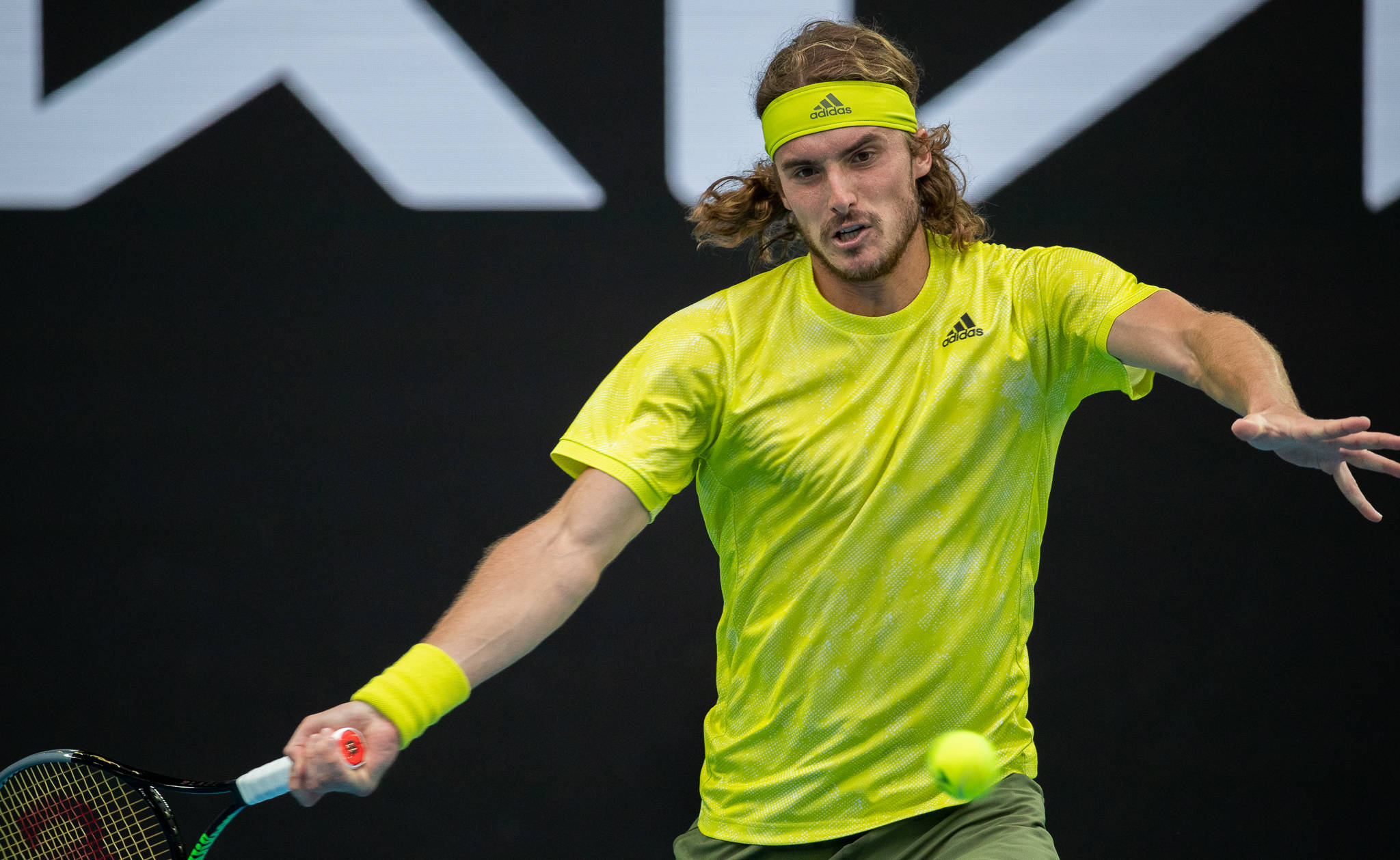 IM体育官方平台-澳网完胜法网，西西帕斯刷新纪录