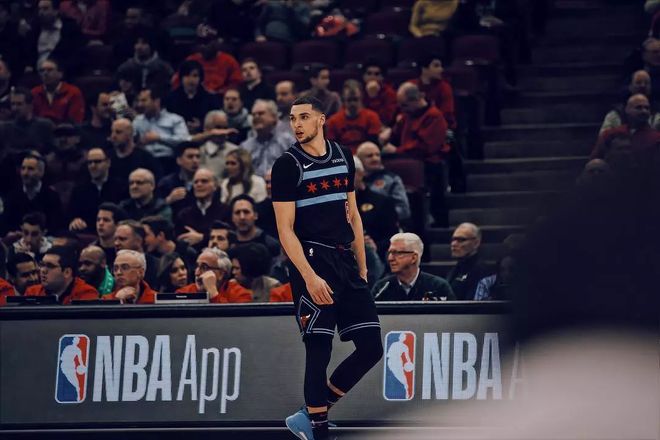 IM体育下载-关于骑士鏖战国王，拉文统治全场的信息