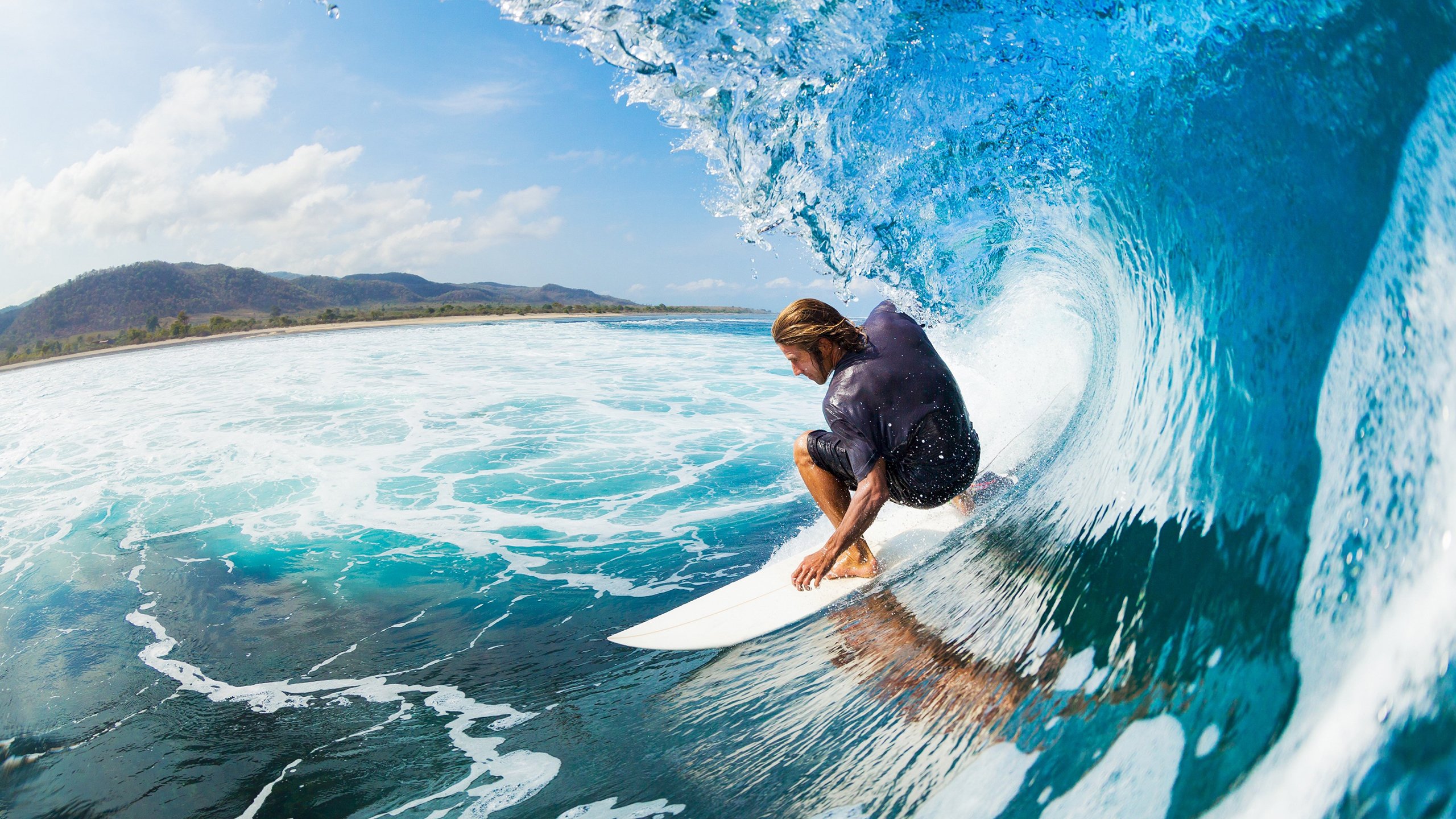 IM体育平台-绿茵双城记，爱尔兰的团队铁幕与穆勒的个人交响曲